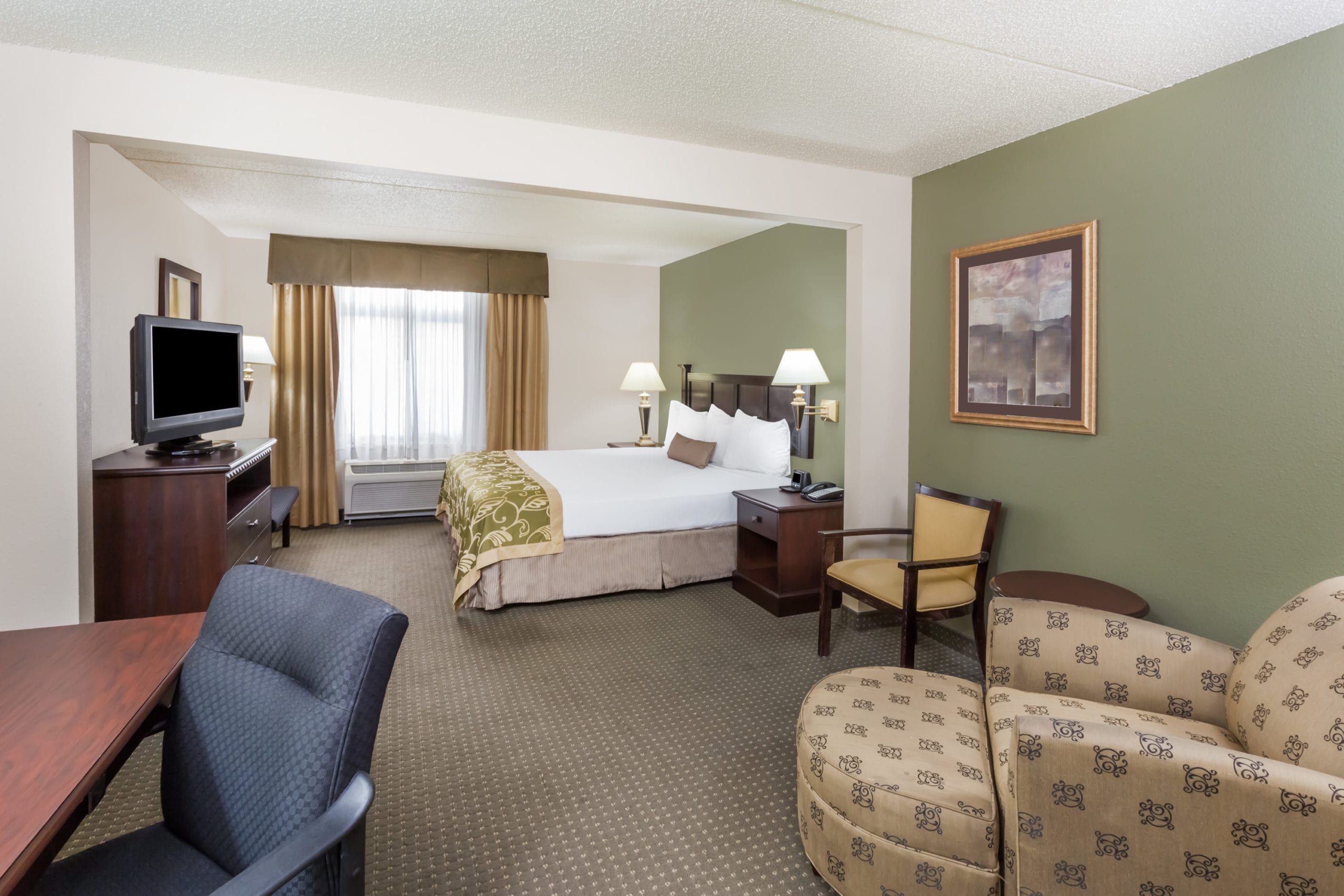 Wingate by Wyndham King Suite