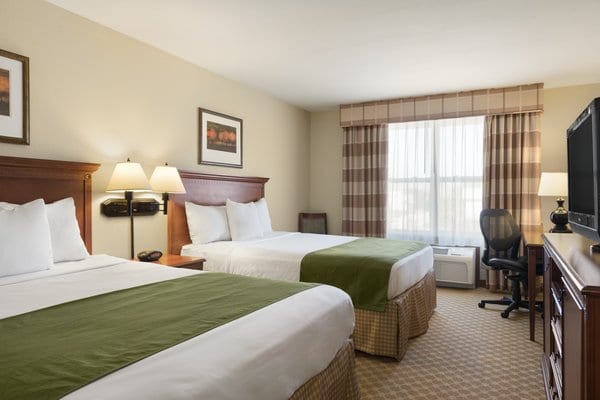Country Inn & Suites Peoria Double Queen Suite