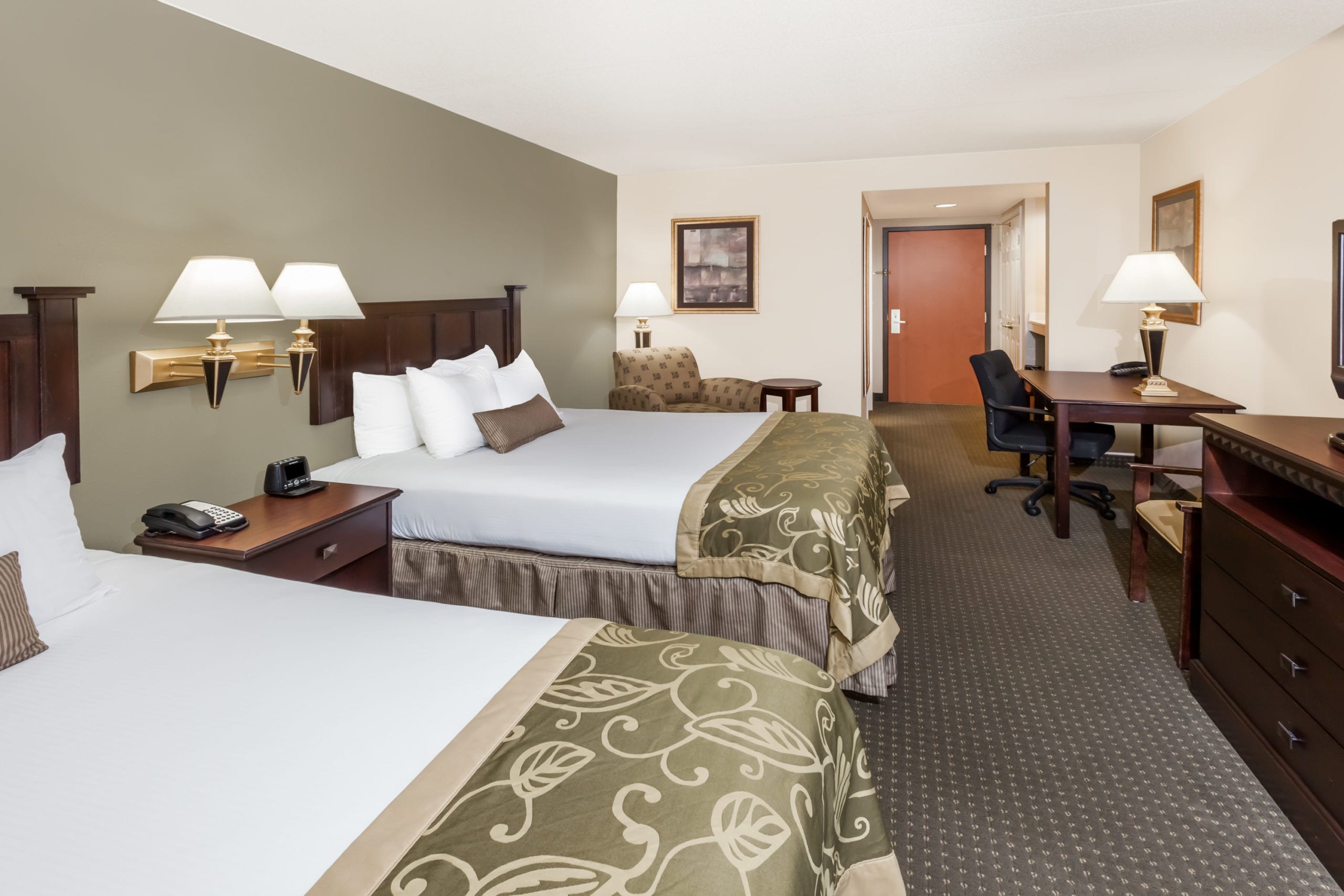 Wingate by Wyndham Double Queen Room