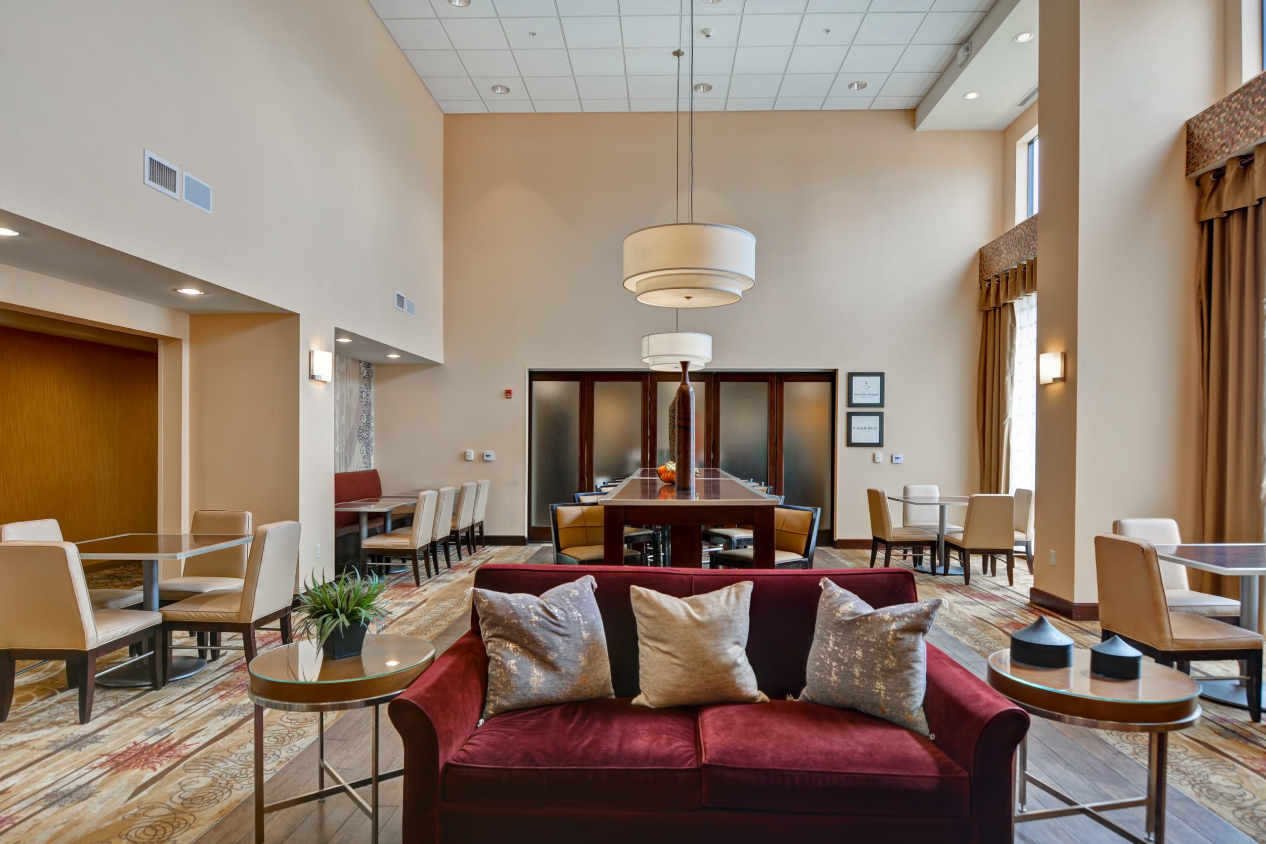 Hampton Inn & Suites Peoria Lobby
