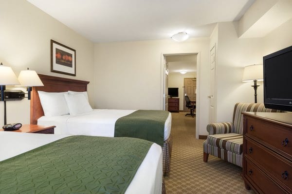 Country Inn & Suites Peoria Double Queen Suite