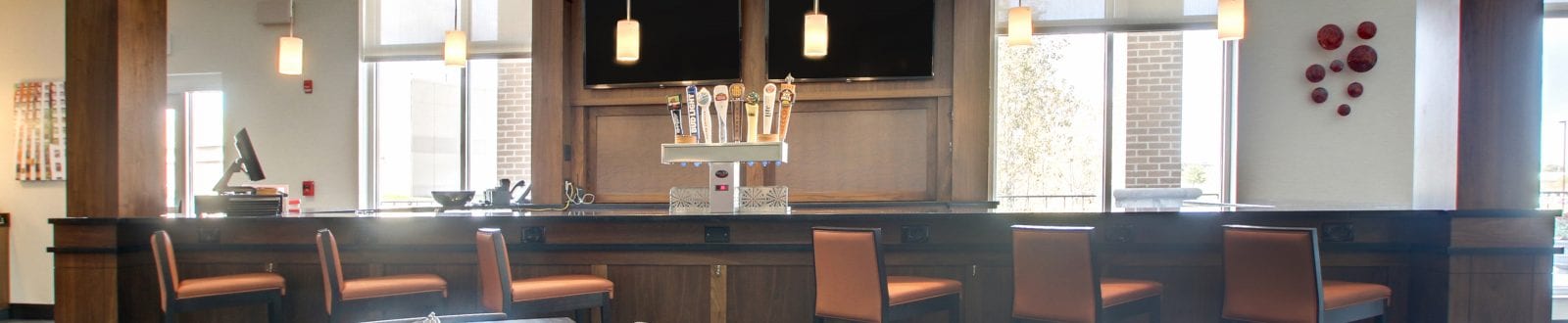 Holiday Inn & Suites Peoria Grand Prairie Suite Fire Bar + Grille